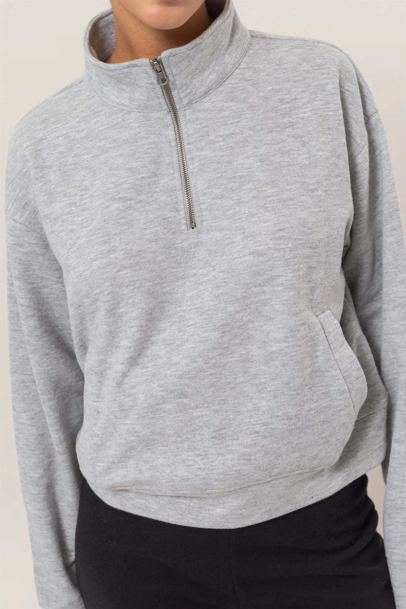 DZ25A584-Half Zip Sweatshirt With Front Pockets